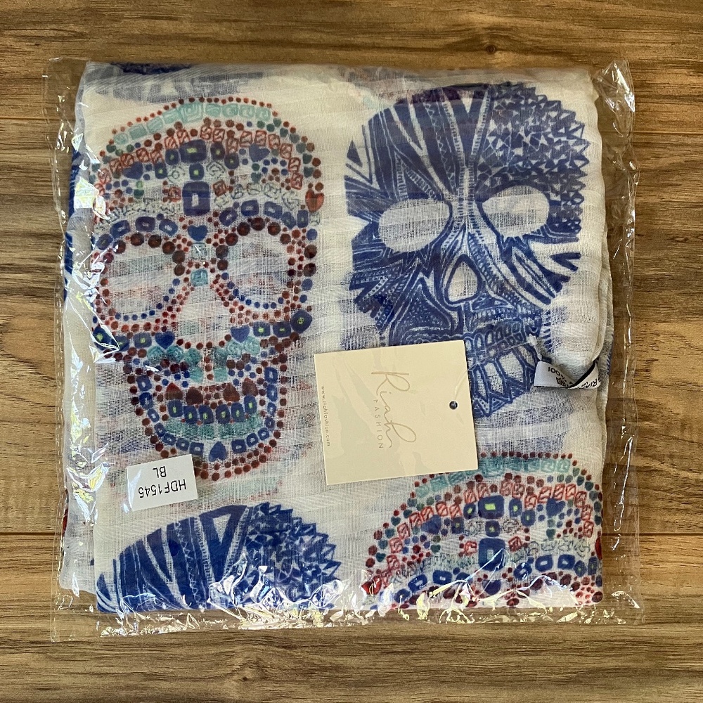 NWT - Riah  Cream & Blue Sugar Skull Scarf - Picture 7 of 8